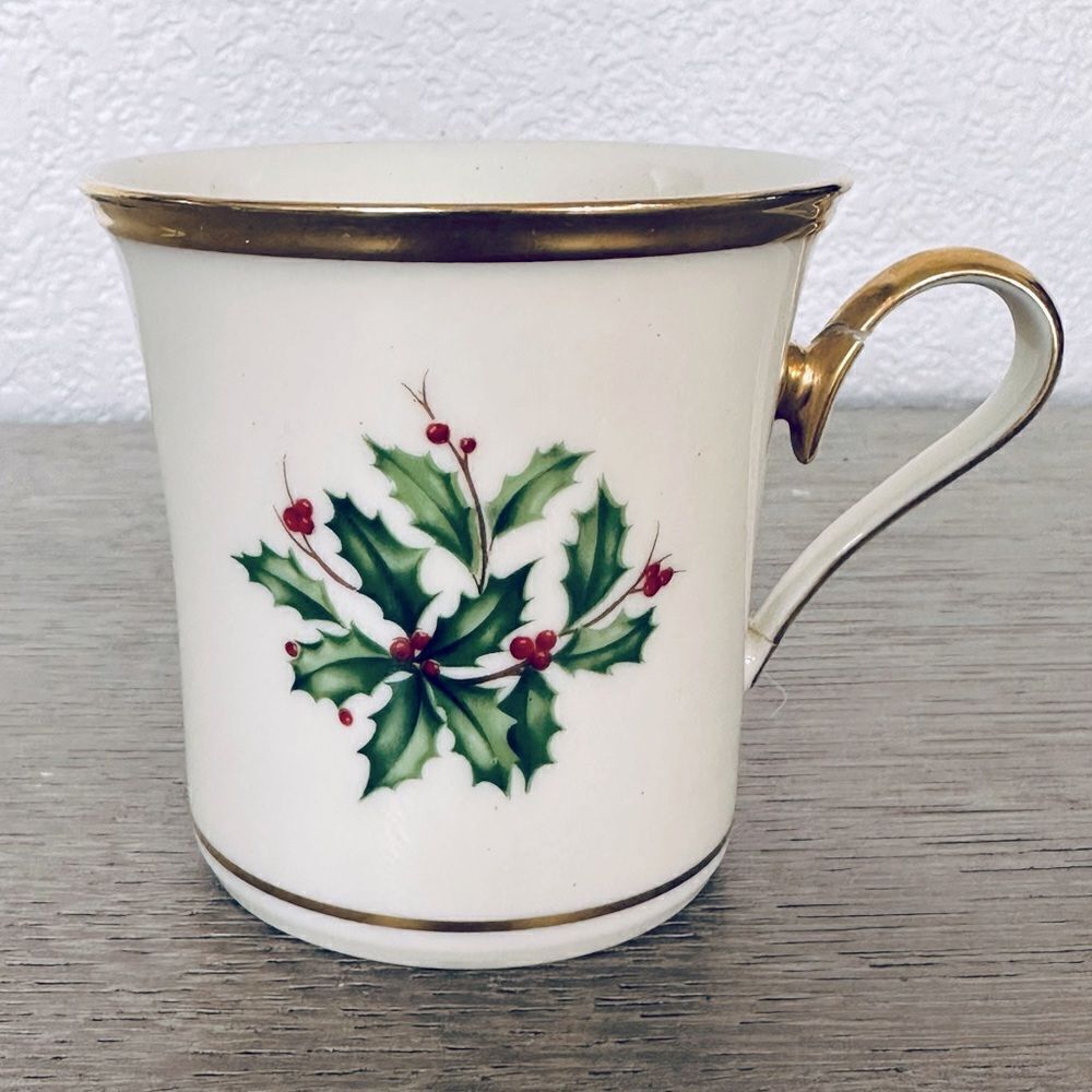 Lenox Holiday Cup Mug or Teacup Christmas Holly